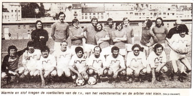 23 rode vaan voetbalploeg