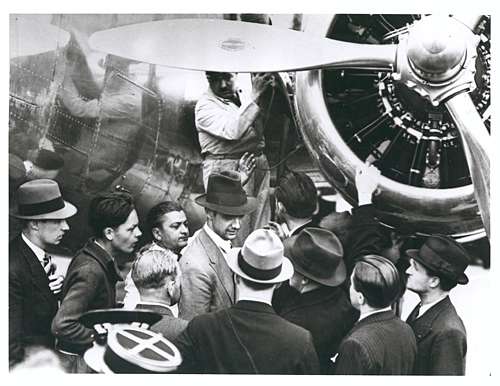 85 jaar geleden: tour du monde en avion pour Howard&nbsp;Hughes