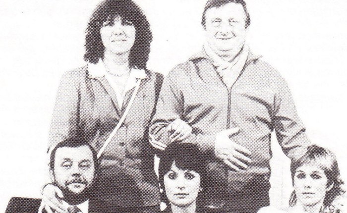 Een vraag die iedereen nog altijd bezighoudt: hebben linksen een gebrek aan humor?