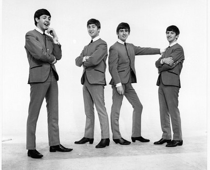 Zestig jaar geleden: de stad Glasgow decreteert dat mensen met “Beatlehaar” een muts moeten dragen in het&nbsp;zwembad