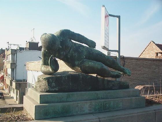 099_0bc885fde64a3232725756bd0dde03e5