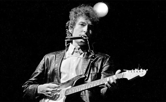 Zestig jaar geleden: Bob Dylan uitgejouwd op het Newport Folk Festival