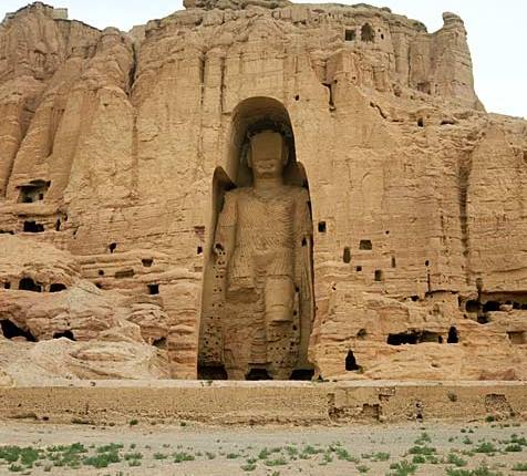 Twintig jaar geleden: de taliban verwoesten monumentale Boeddha-beelden