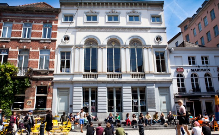 Twintig jaar geleden: rapport over het volkstheater in&nbsp;Gent