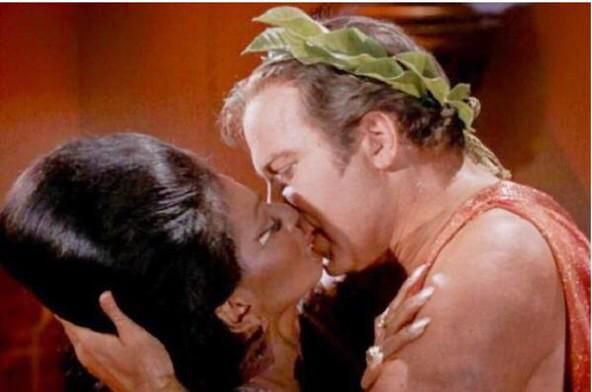 55 jaar geleden: de eerste interraciale kus op de Amerikaanse&nbsp;televisie