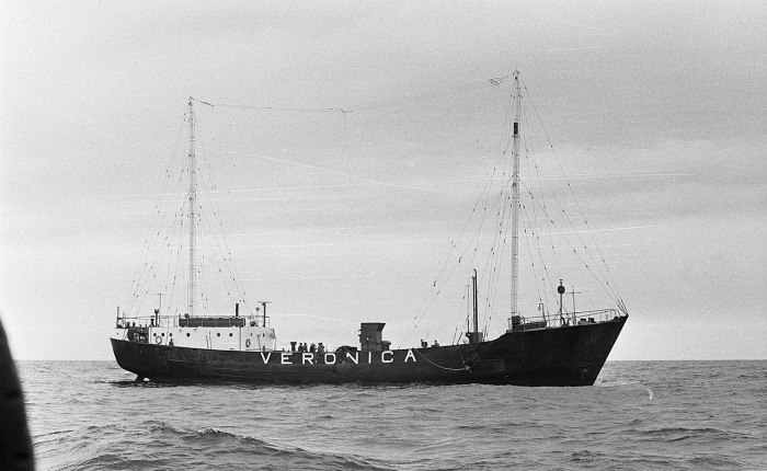 Vijftig jaar geleden: Radio Veronica moet ermee&nbsp;stoppen