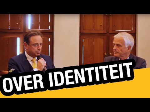 Vijf jaar geleden: “Over identiteit” van Bart De&nbsp;Wever