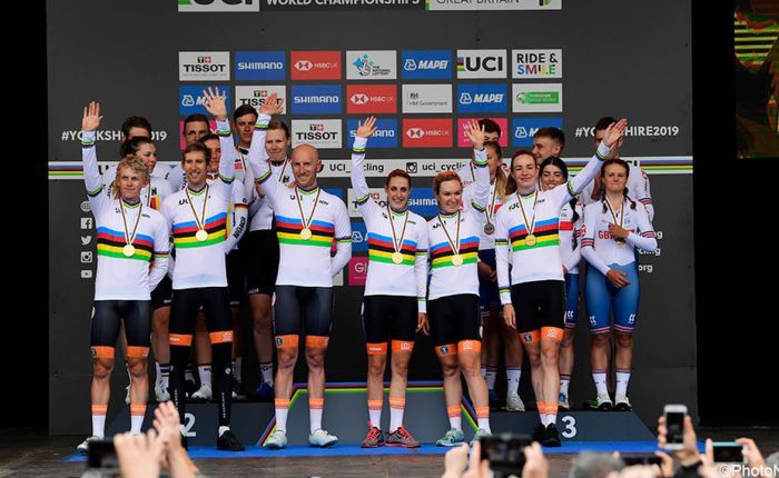 Nederland eerste wereldkampioen “mixed&nbsp;relay”