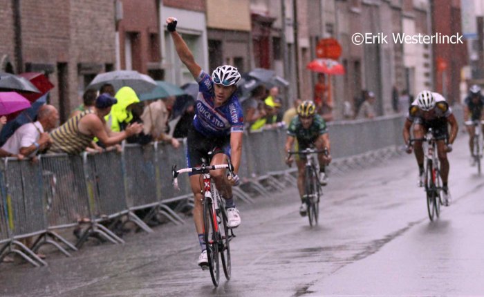 Vijftien jaar geleden: Wouter Weylandt wint in Temse