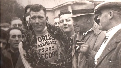 Tommy Godwin (1920-2012)