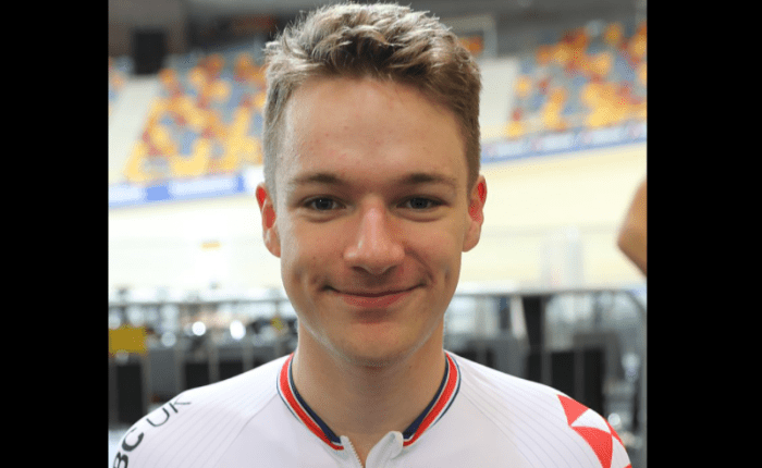 Ethan Hayter wint in de Coppi &&nbsp;Bartali