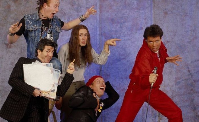 35 jaar geleden: “Living Doll” door Cliff & The Young&nbsp;Ones