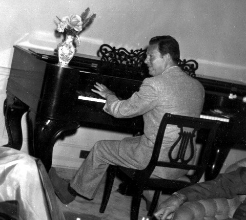 Irving Gordon (1915-1996)