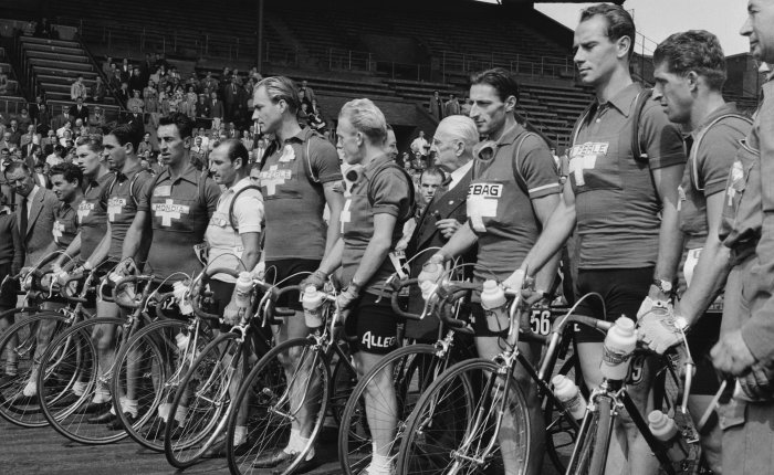 Zeventig jaar geleden: Zwitserland wint in Rouen de eerste “officiële” ploegentijdrit in de Tour