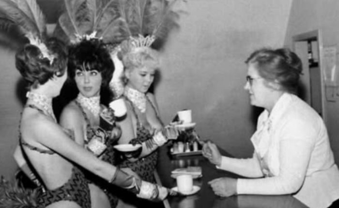 Zestig jaar geleden: emotioneel afscheid van het legendarische Londense Windmill&nbsp;Theatre