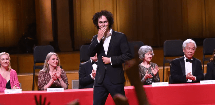 Nikola Meeuwsen wint Koningin Elisabethwedstrijd