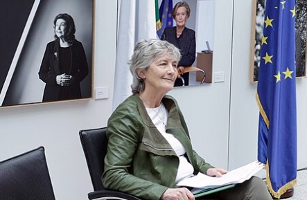 De peperbus van nonkel Miele (95): een linkse president voor Ierland